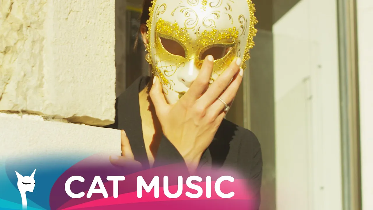 Avash x East XO - Black & White