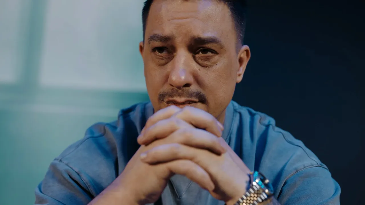 Dani Printul Banatului si Denaur Pustiu - In genunchi