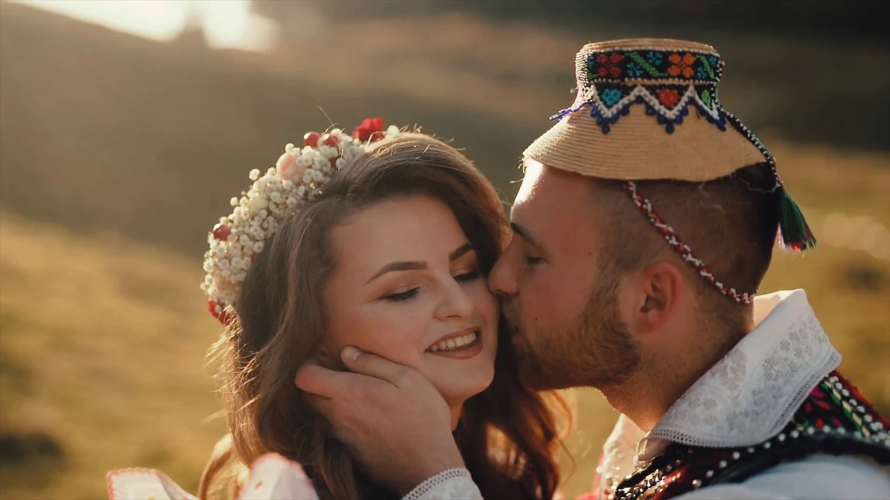 Daiana Chira si Daniel Dogaru - Mandru meu din sat vecin