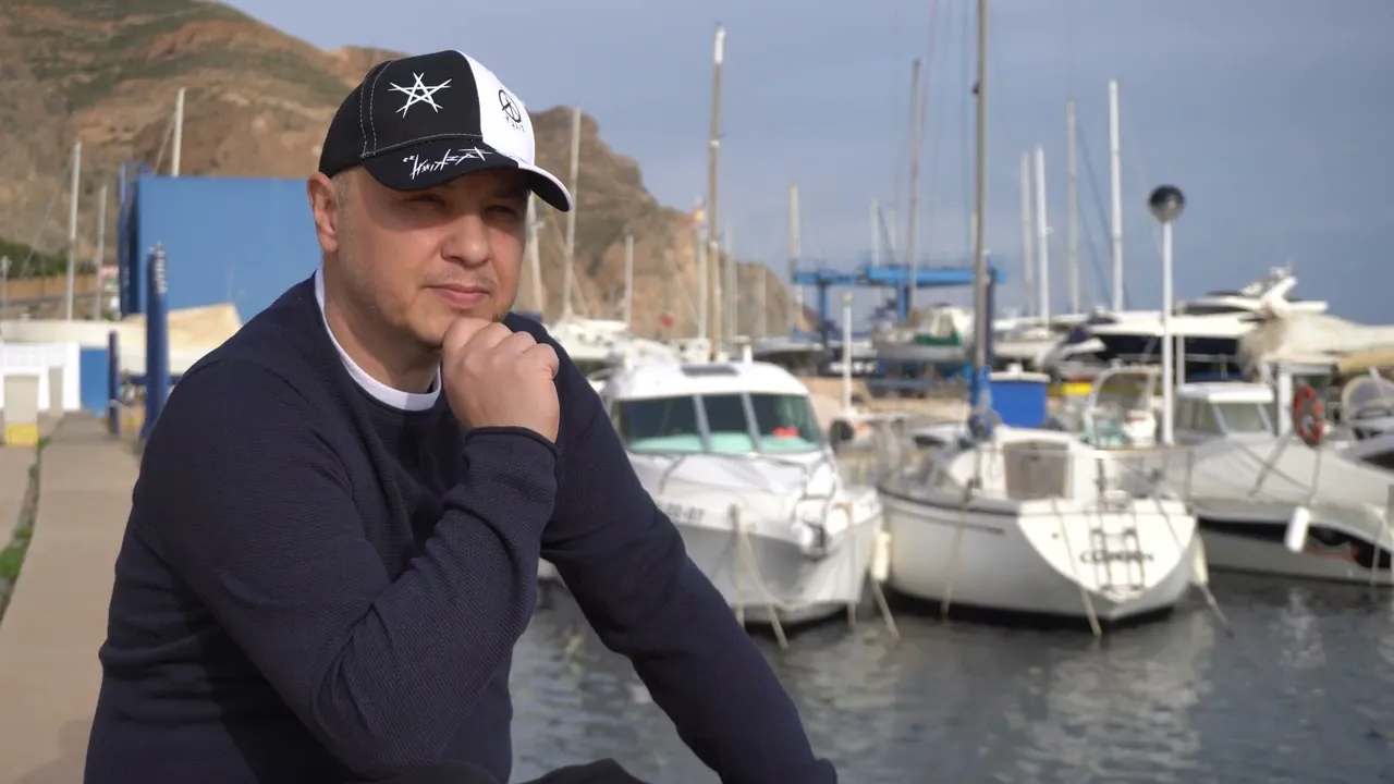 Dj Sebi - Traieste-ti bine si frumos viata (Video Original)