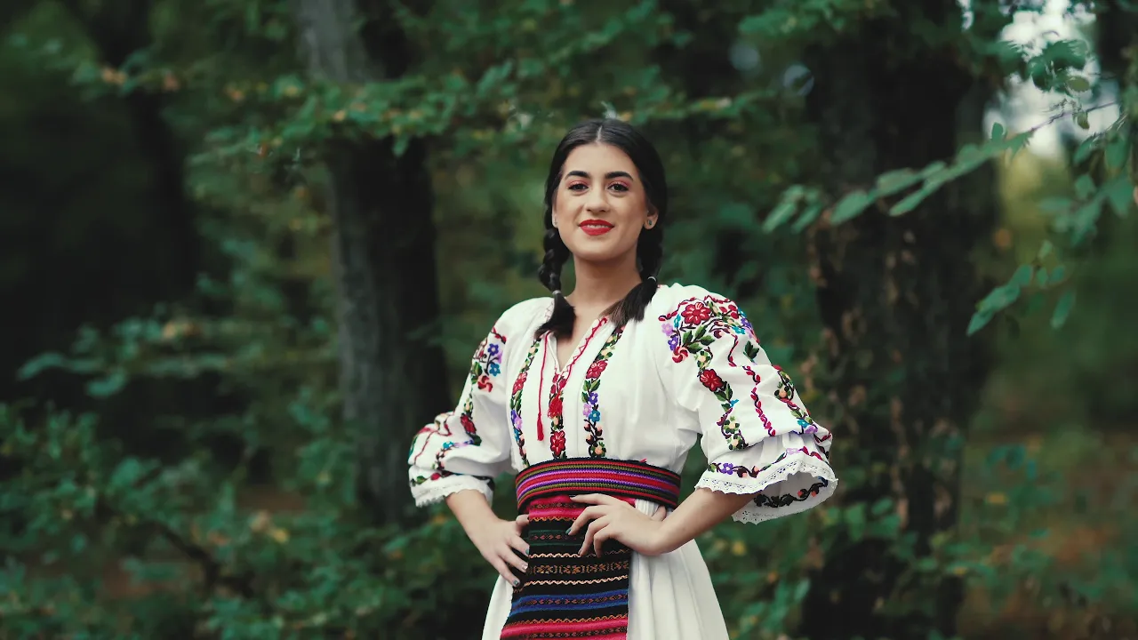 Ioana Delia Magherusan - Dragostea si tineretea