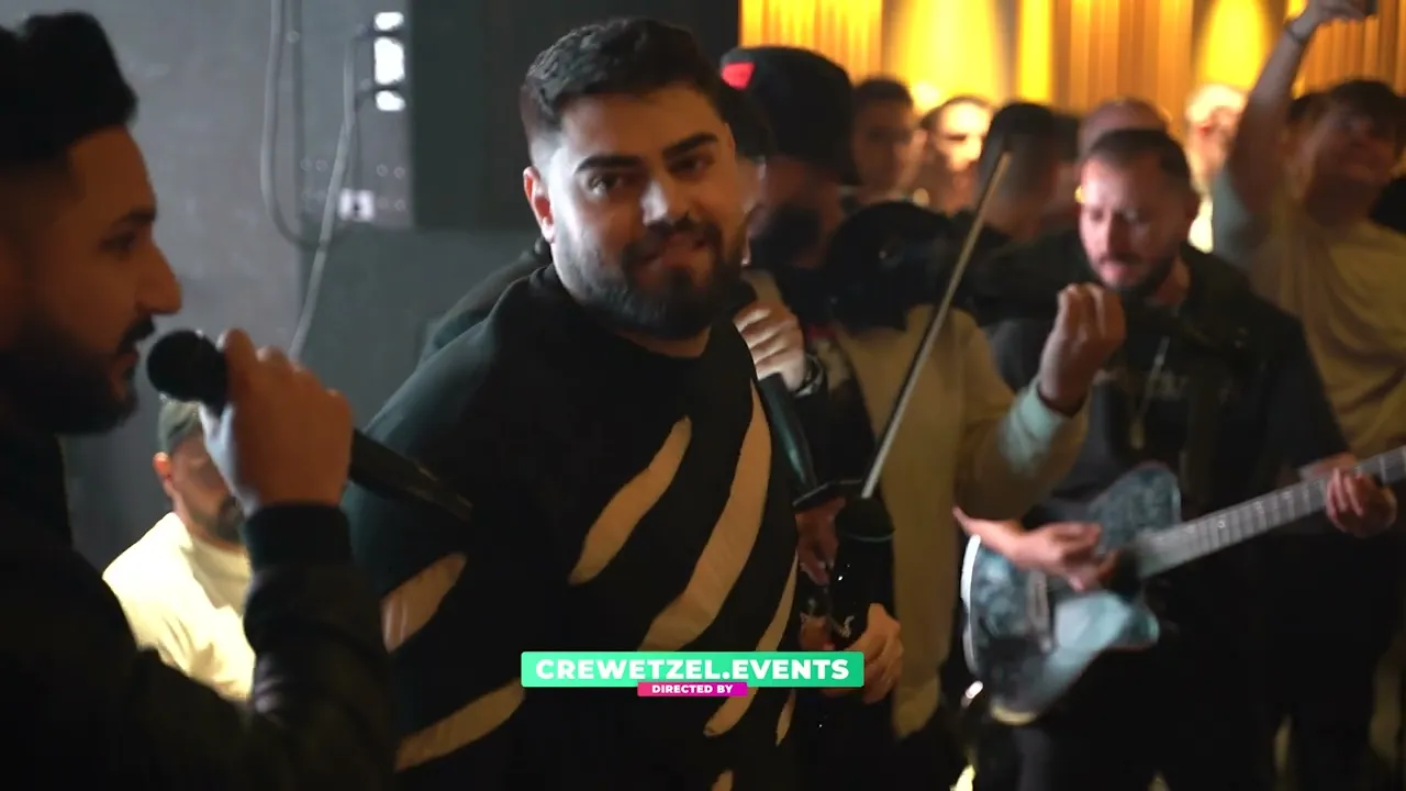 IULY NEAMTU - FATA CU PAHARUL (Live 2022)