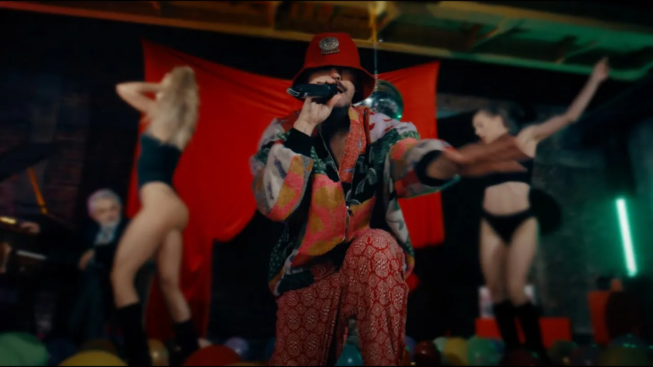 Skizzo Skillz - Fete cu fese (Video Original)