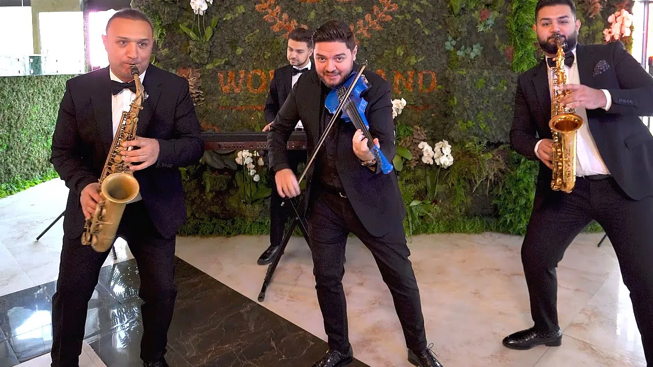 Formatia Tunete si Fulgere - Hora moldoveneasca