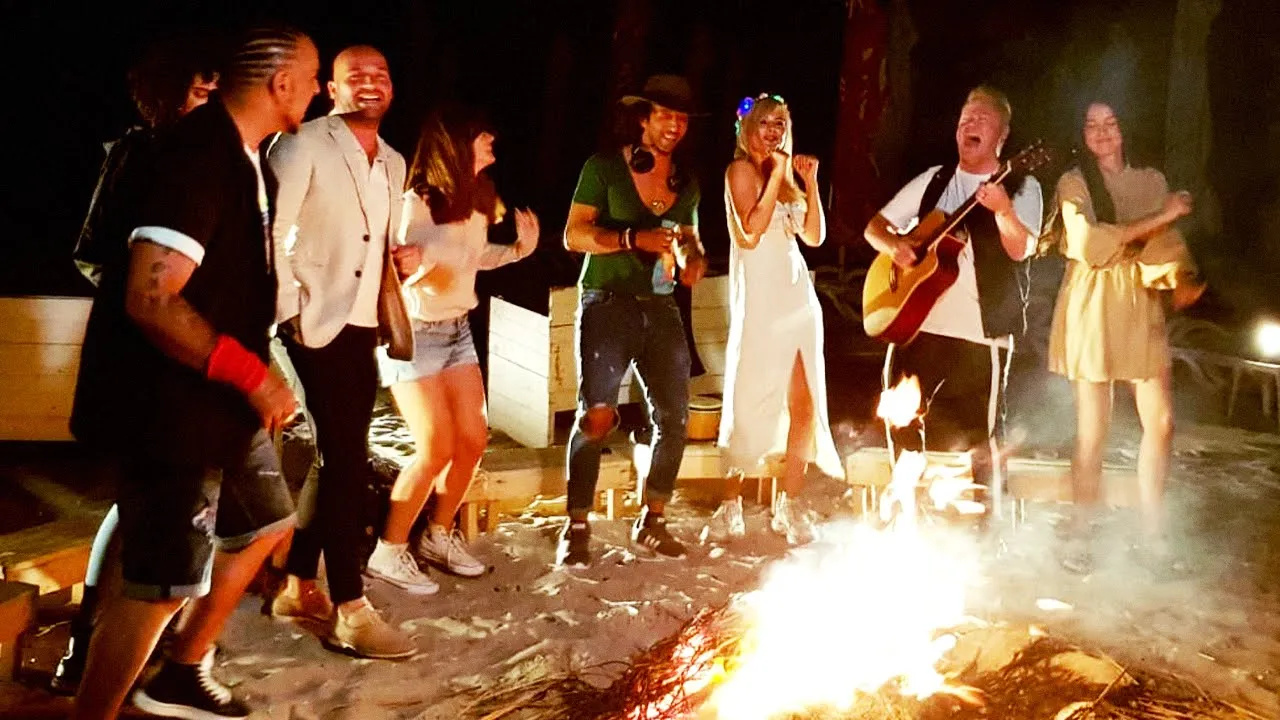 ALB NEGRU - Vremuri Noi (Original Radio Edit)