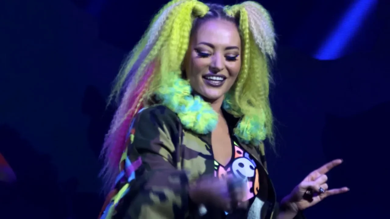 Delia - Vino la mine (Live)