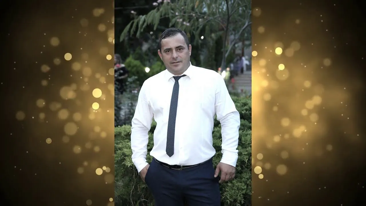 Sorinel de la Plopeni - colaj melodii pentru toti prietenii perversi