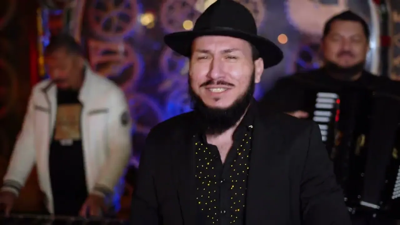 Danut Apahideanu - Manca pita cu slanina