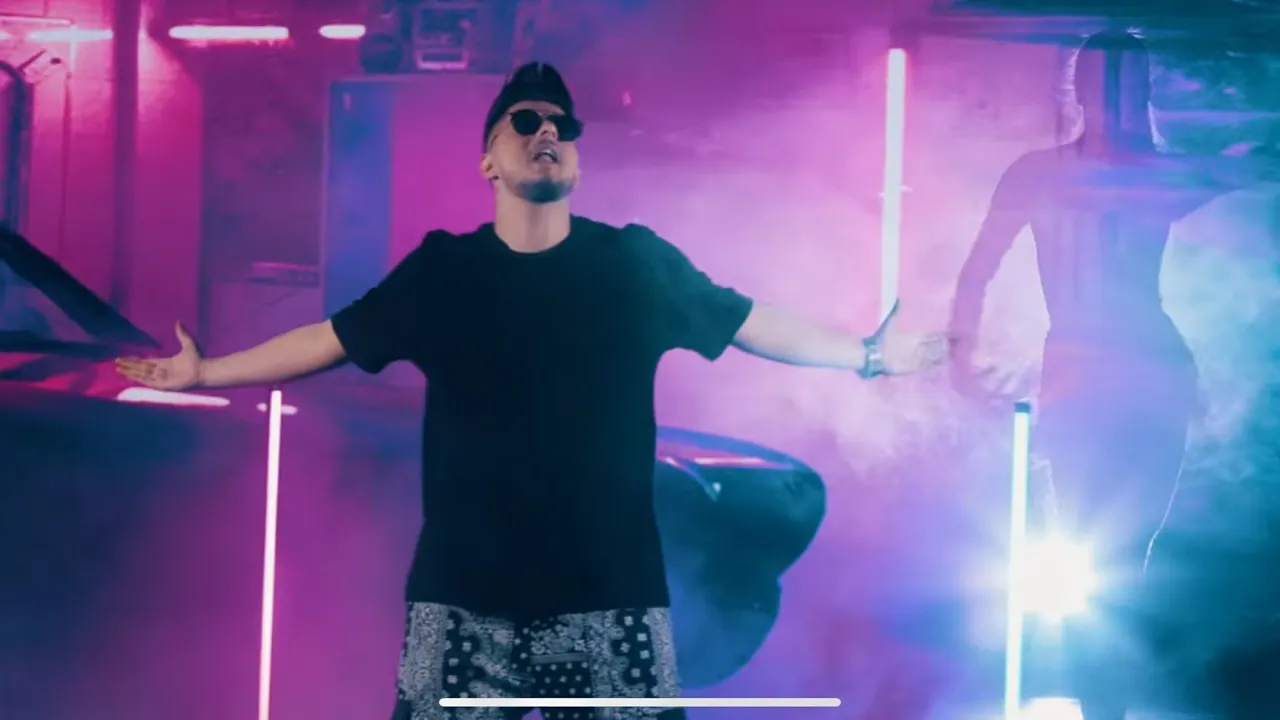 ADRIAN NOROCEL - BARBIE SI ELSA (Video Original)