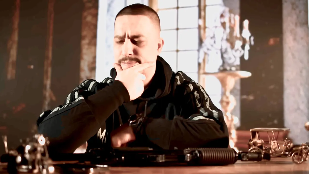 DANI PRINTUL BANATULUI - TATAL MEU MI-E CA UN FRATE (Video Original)