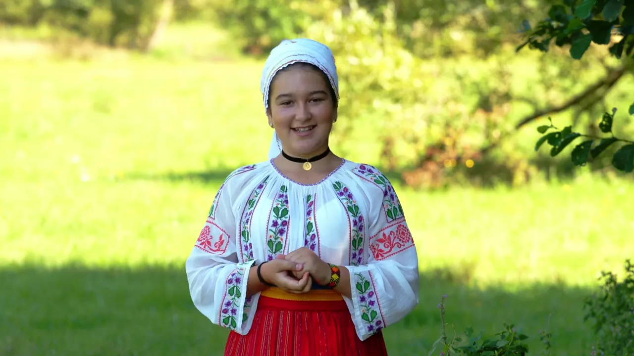 Ariana Stefania Moescu - Are mama fata-n casa 2020