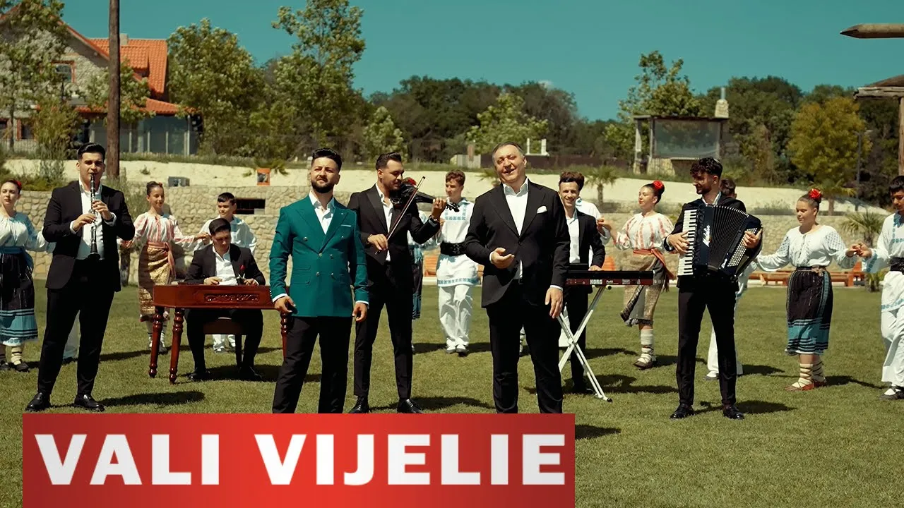 Vali Vijelie & Loryn - Unii cu malaiul