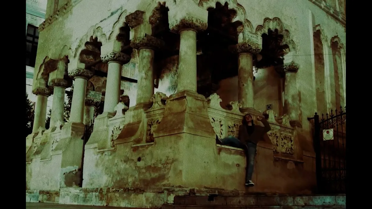 OSCAR - DOAR MA CONSUM (Video Original)