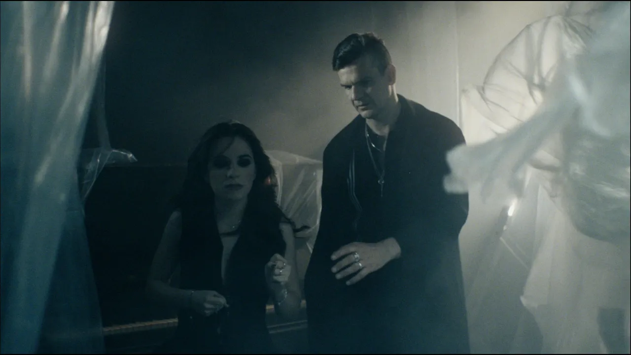 VAMA x Alexandra Capitanescu - Fluturi In Stomac