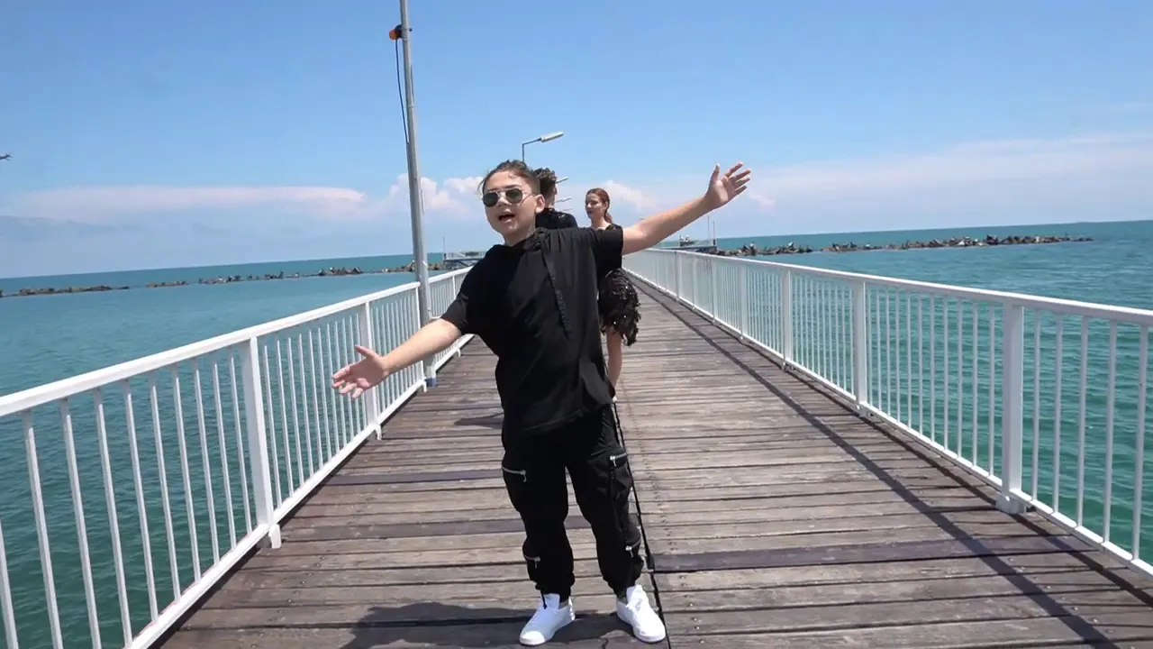 MARIO EDUARD - DOCTORE (Cover - Nicole Cherry)