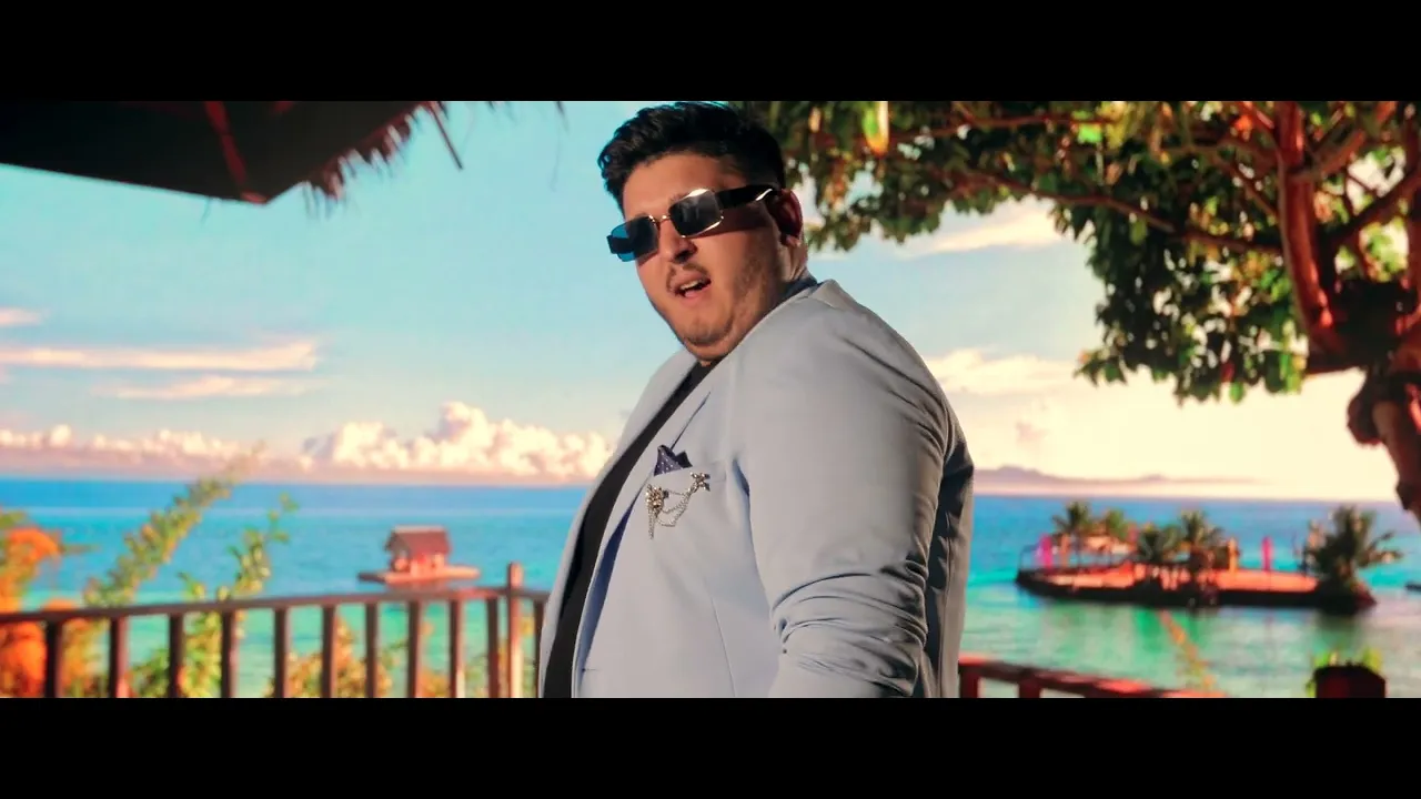 Catalin Ploiesteanu - Eu sunt bossu' (Video Original)