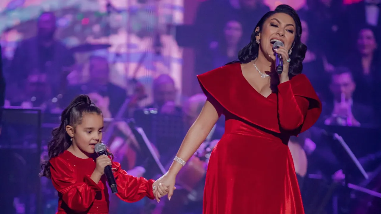 Andra & Eva - Mos Craciun Vine-n Oras Santa Claus is Comin' to Town (Live Opera Nationala)