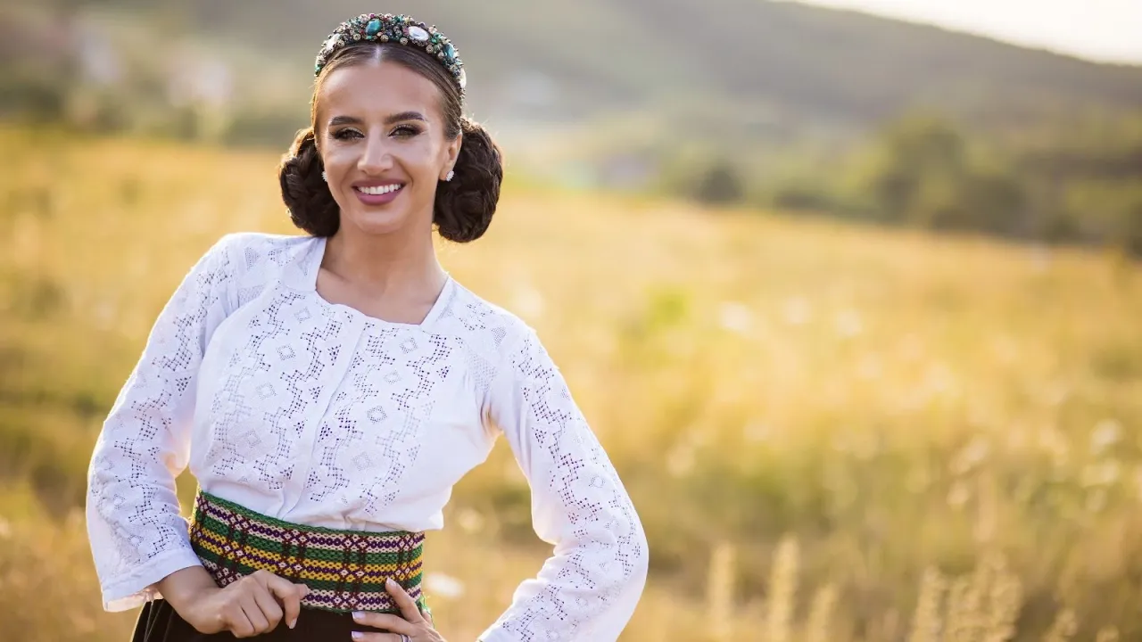 Stana Stepanescu si Lautarii din Chisinau - Ma gandesc la satul meu