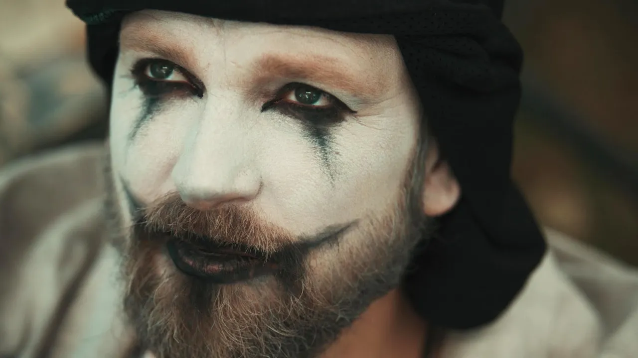 VESCAN feat MAHIA BELDO - Iarta-ma lume (Original Radio Edit)