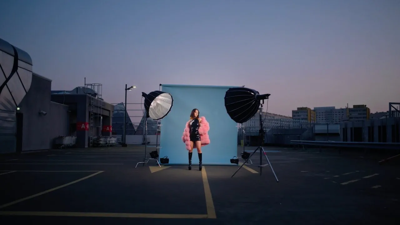 Holy Molly - Watch Me (Original Radio Edit)