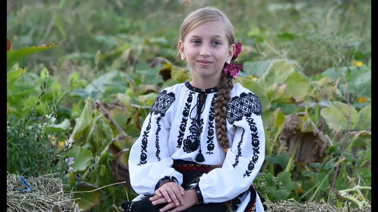 Denisa Neag - Ce va uitati ca-s micuta