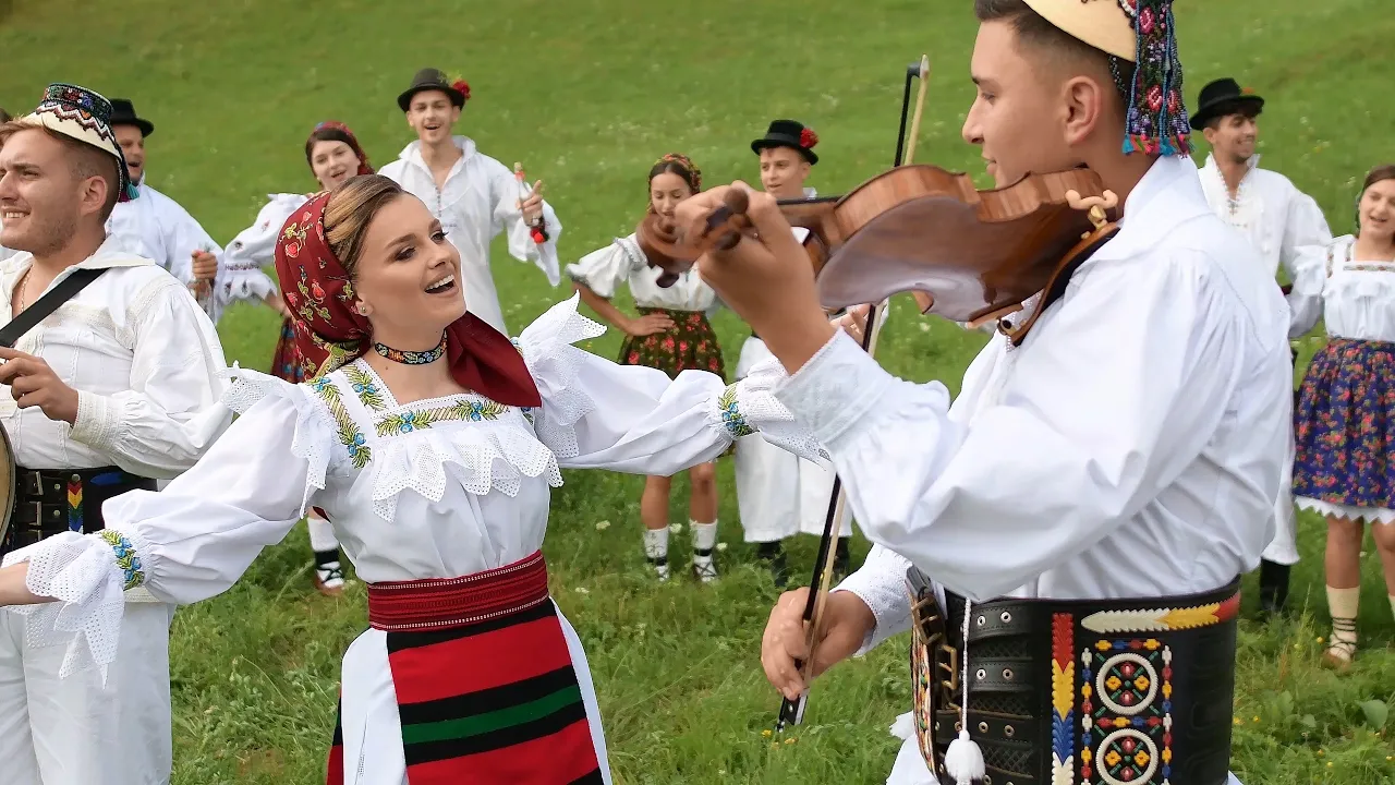 Ioana Mihaela Maris - Hora Moroseneasca