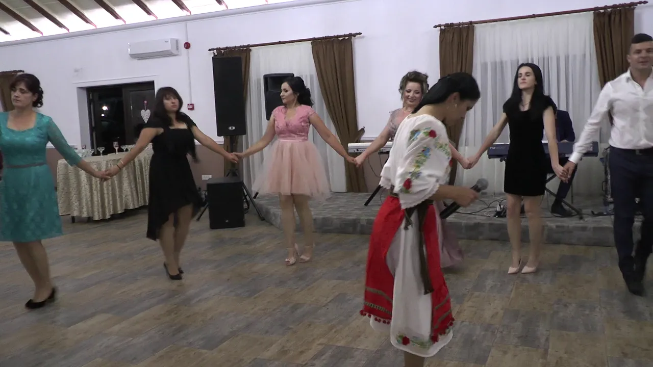 Oana si Adi Rusu - Eu beau rachie bine