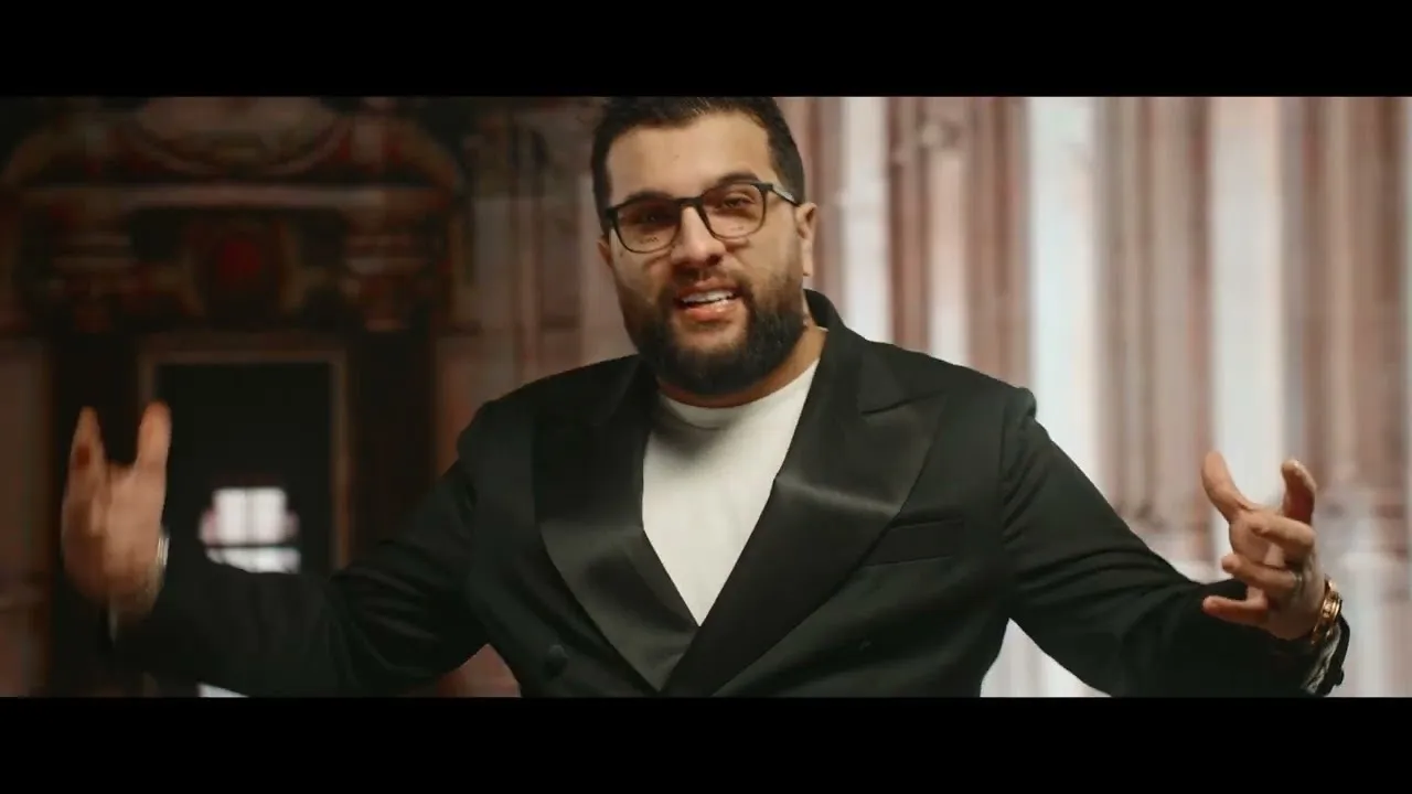 Tzanca Uraganu si Nikolas Olandezu - Pekinezilor (Video Original)