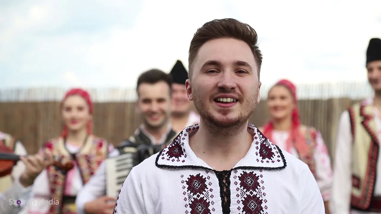 Razvan Mihonesc - Fecili de azi