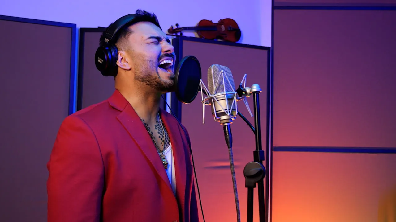 Vlad Munteanu x JADOR x Alex Velea - Gagica-ta (Video Original)