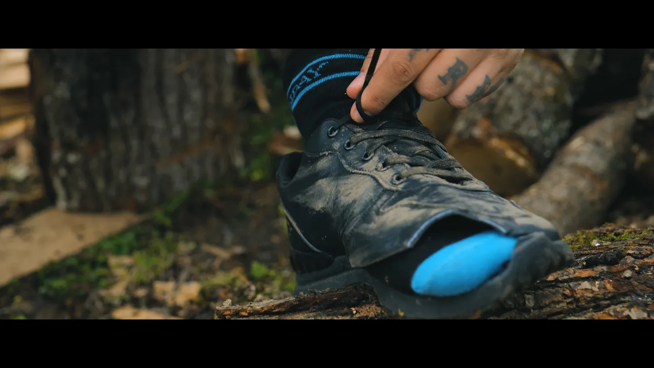 Dani Mocanu - O pereche de adidasi rupti (Video Original)