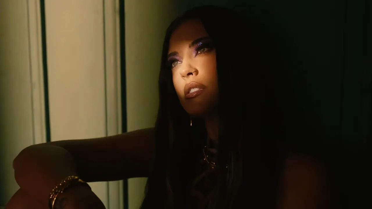 Qodes x ANTONIA - Una Favela (Original Radio Edit)