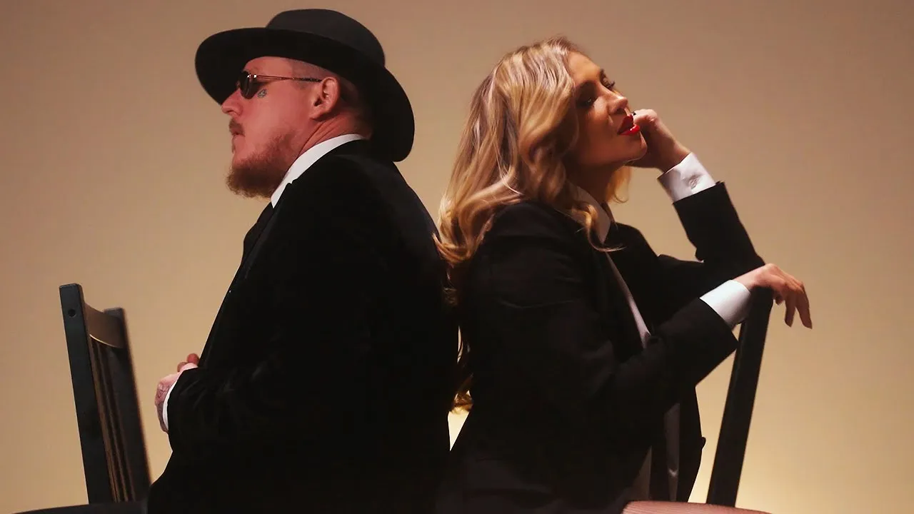 LORA x What's UP - Abia Astept Sa Vina Seara