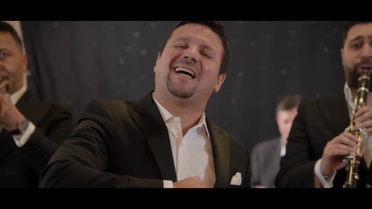 Nicu Paleru & Gabriel Dobrin -Taraful Alex si Cristi Tractor. De mult am plecat din sat!