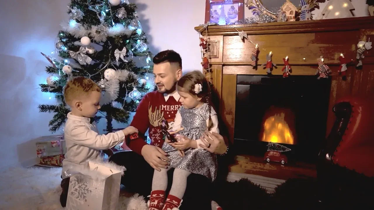 Mihaita Chis - Azi e ziua de Craciun (Colind)