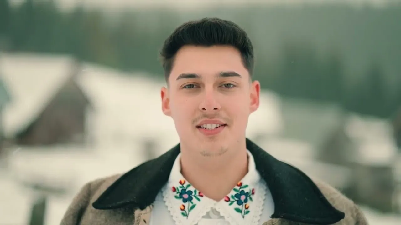 Raul Maxian - Petru prin Rai s-o preumblat (colind)