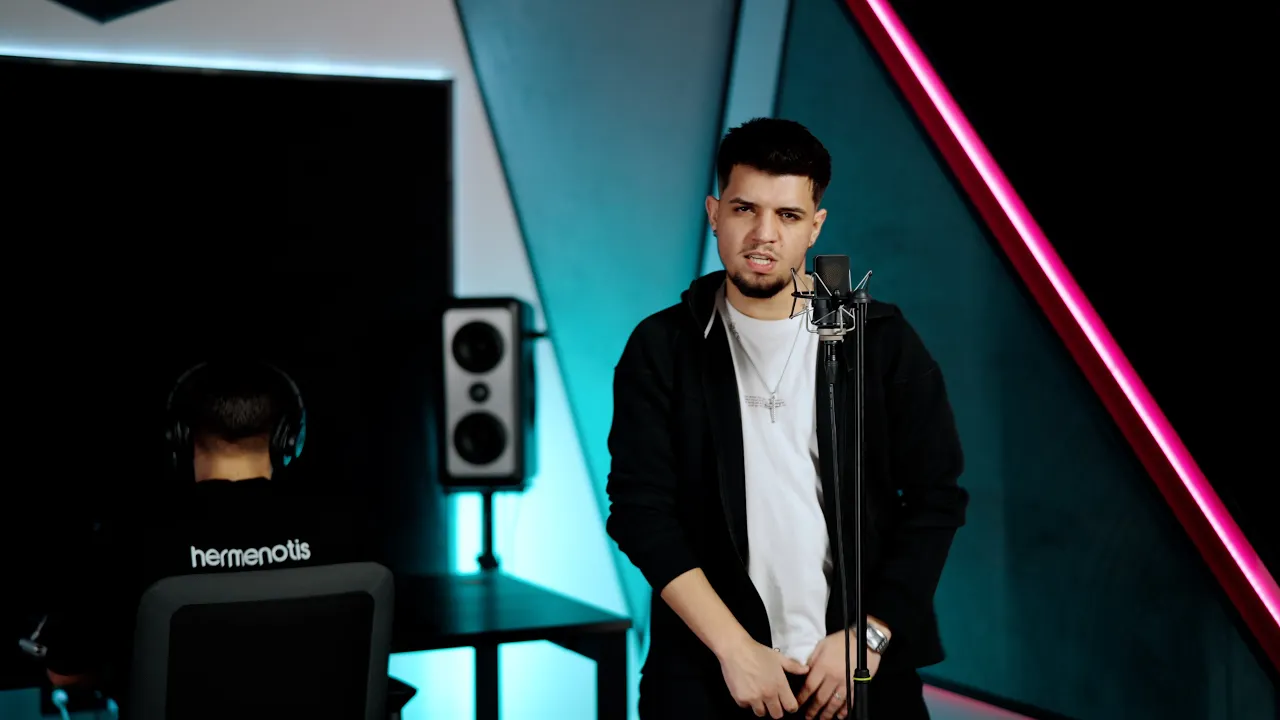 Babasha x Hermenotis - Cheeky (Video Original)