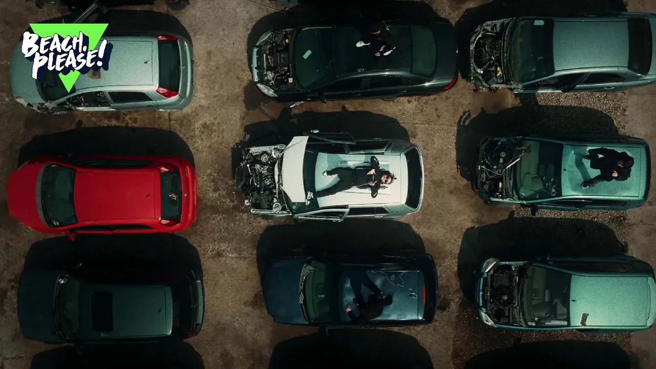 IDK x Beach, Please! - Da din cap / Ghici ce (Video Original)