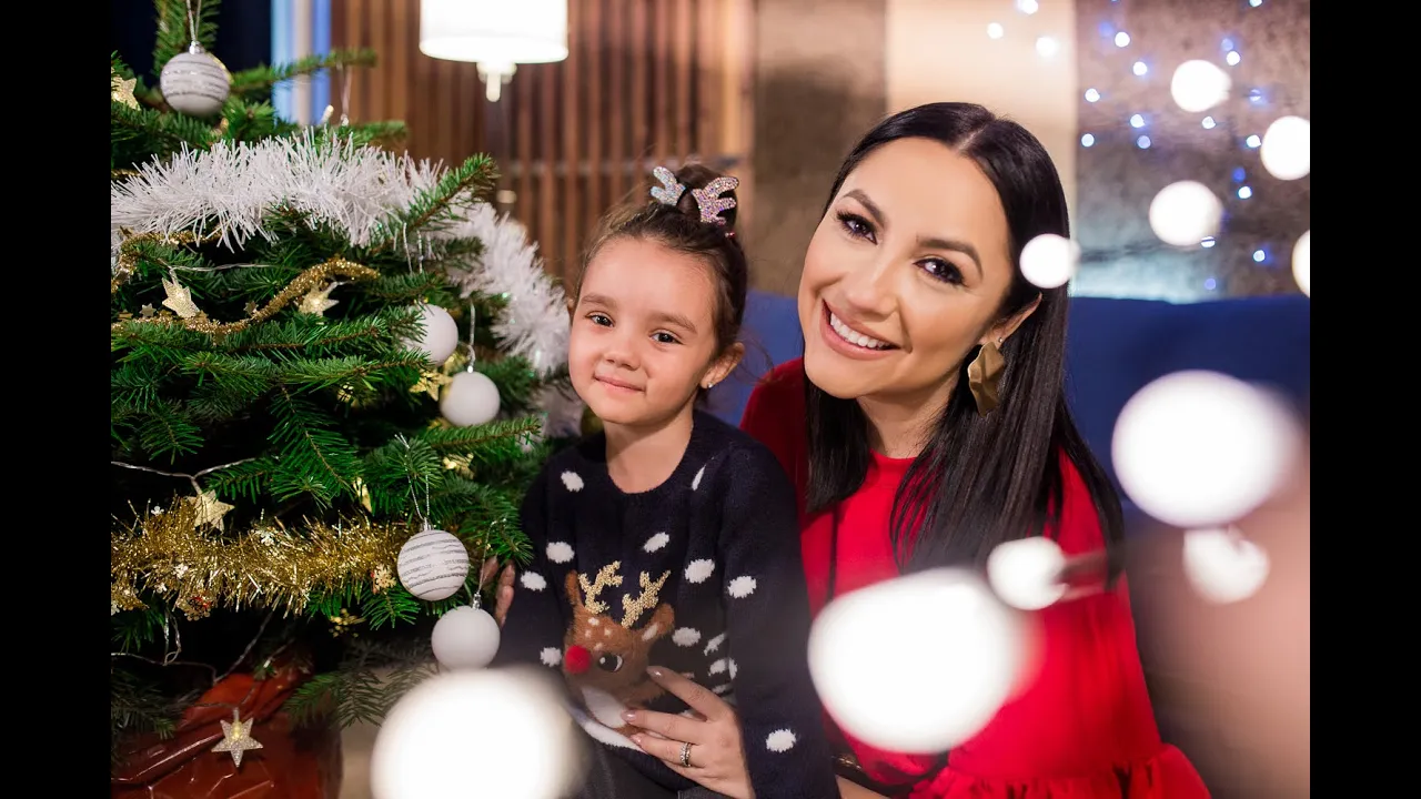 Eva si Andra - Deschide usa, crestine! (Colind)