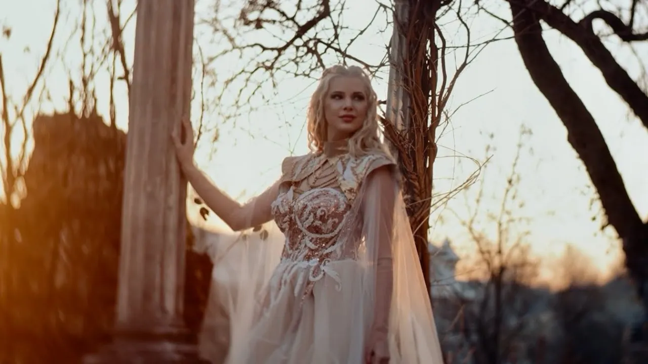 Sandra N - Foc in tarile de gheata (Video Original)