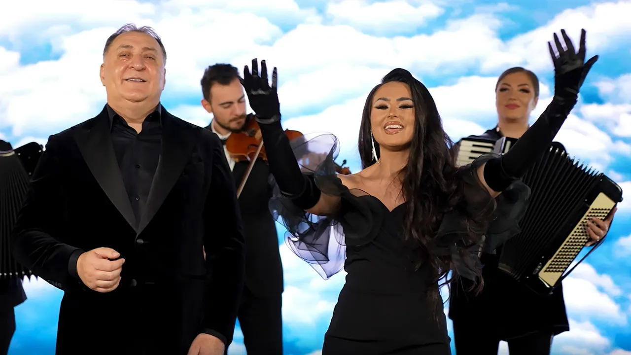 Vali Vijelie & Ana Cristina Cirstea - Mai da-mi o viata (Video Original)