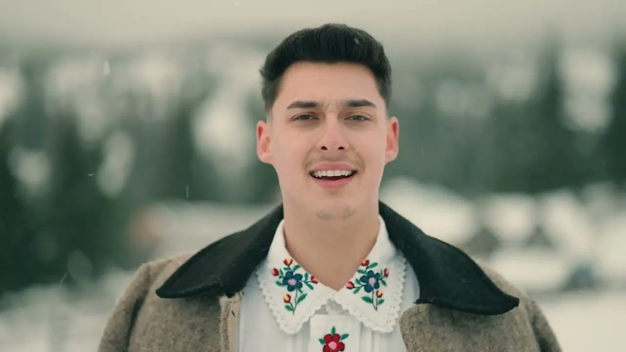 Raul Maxian - La portile Raiului pe sub cerul instelat colind